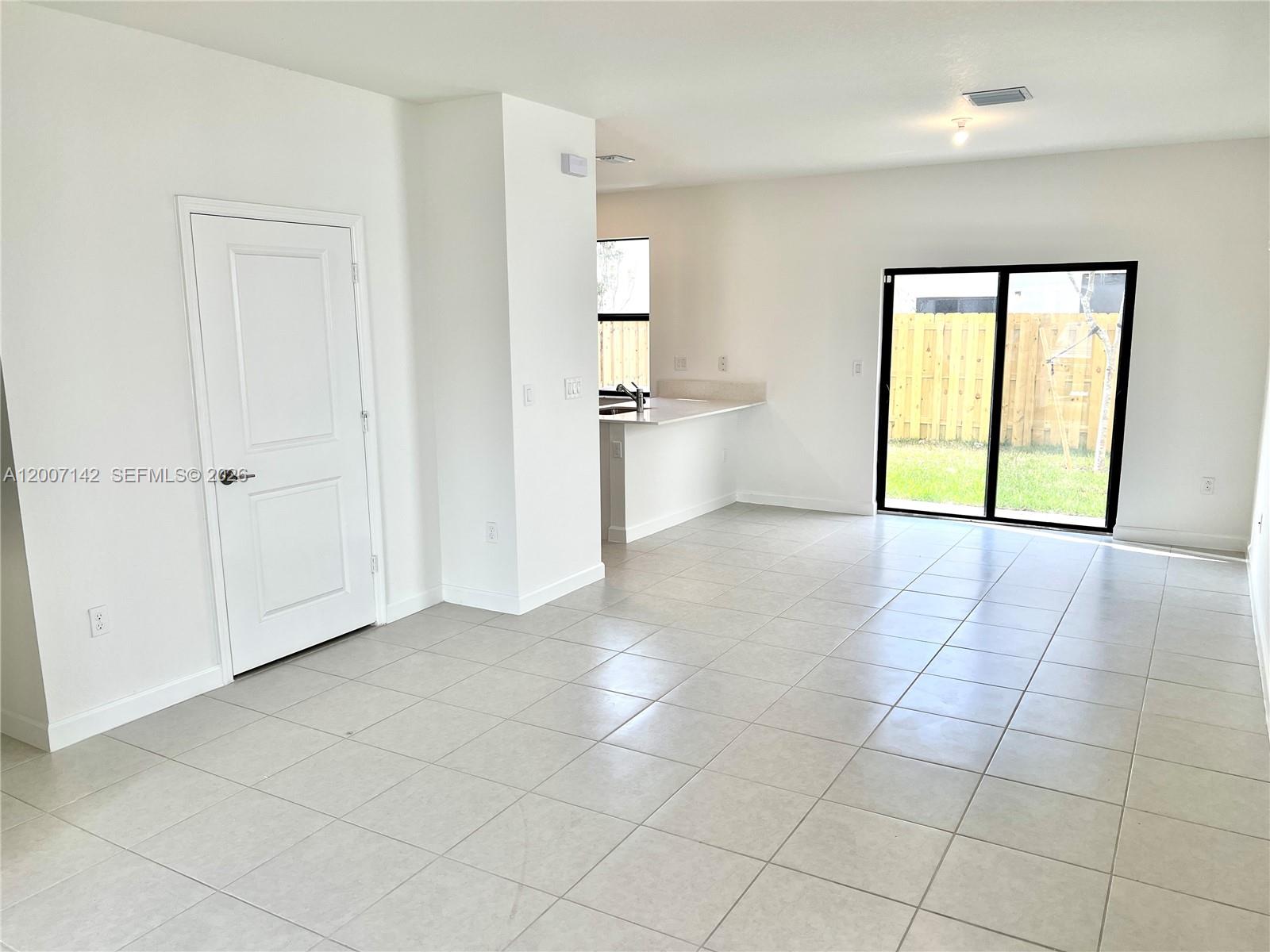 KENDALL ASSEMBLAGE SOUTH - Residential