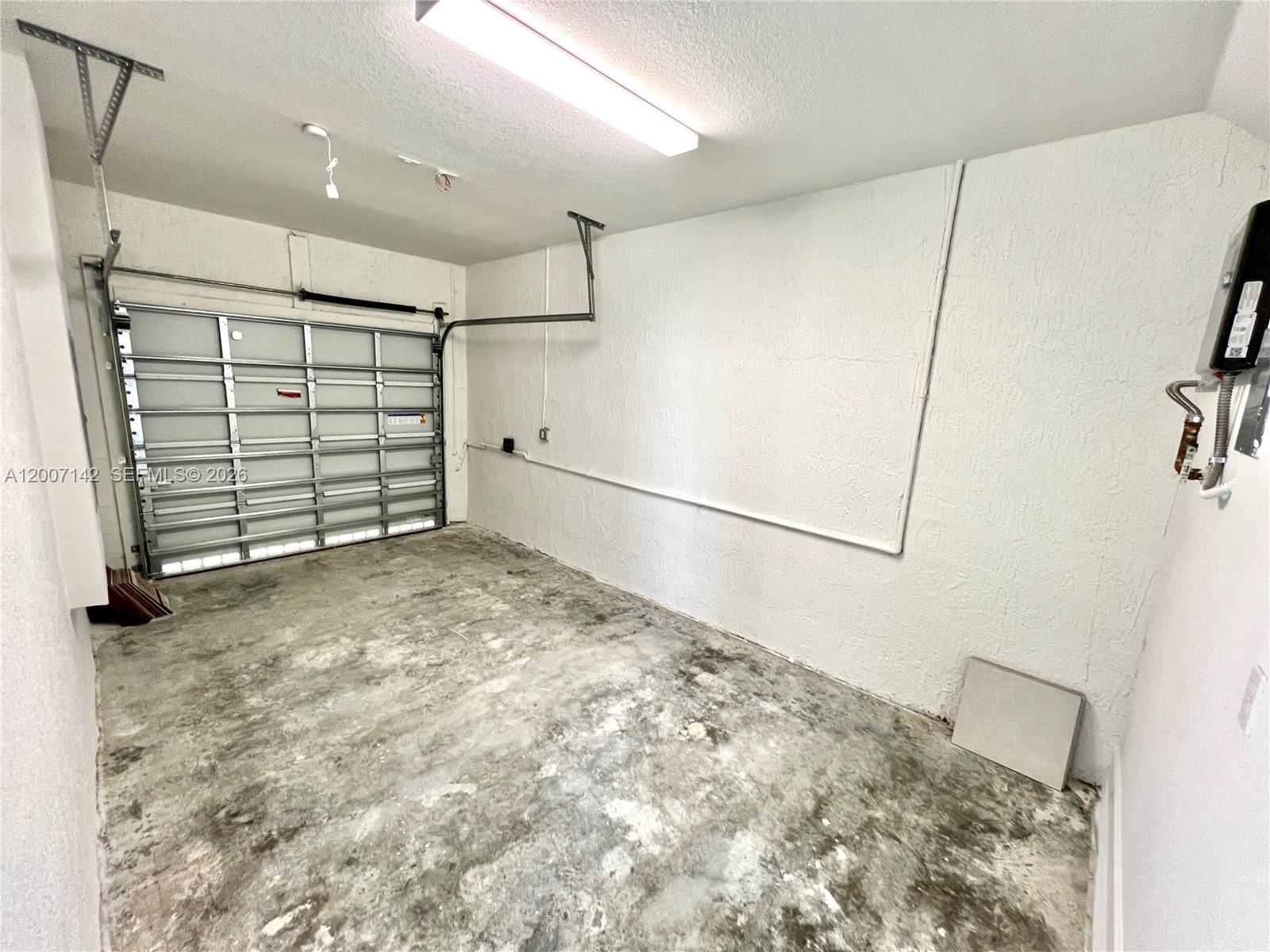 KENDALL ASSEMBLAGE SOUTH - Residential