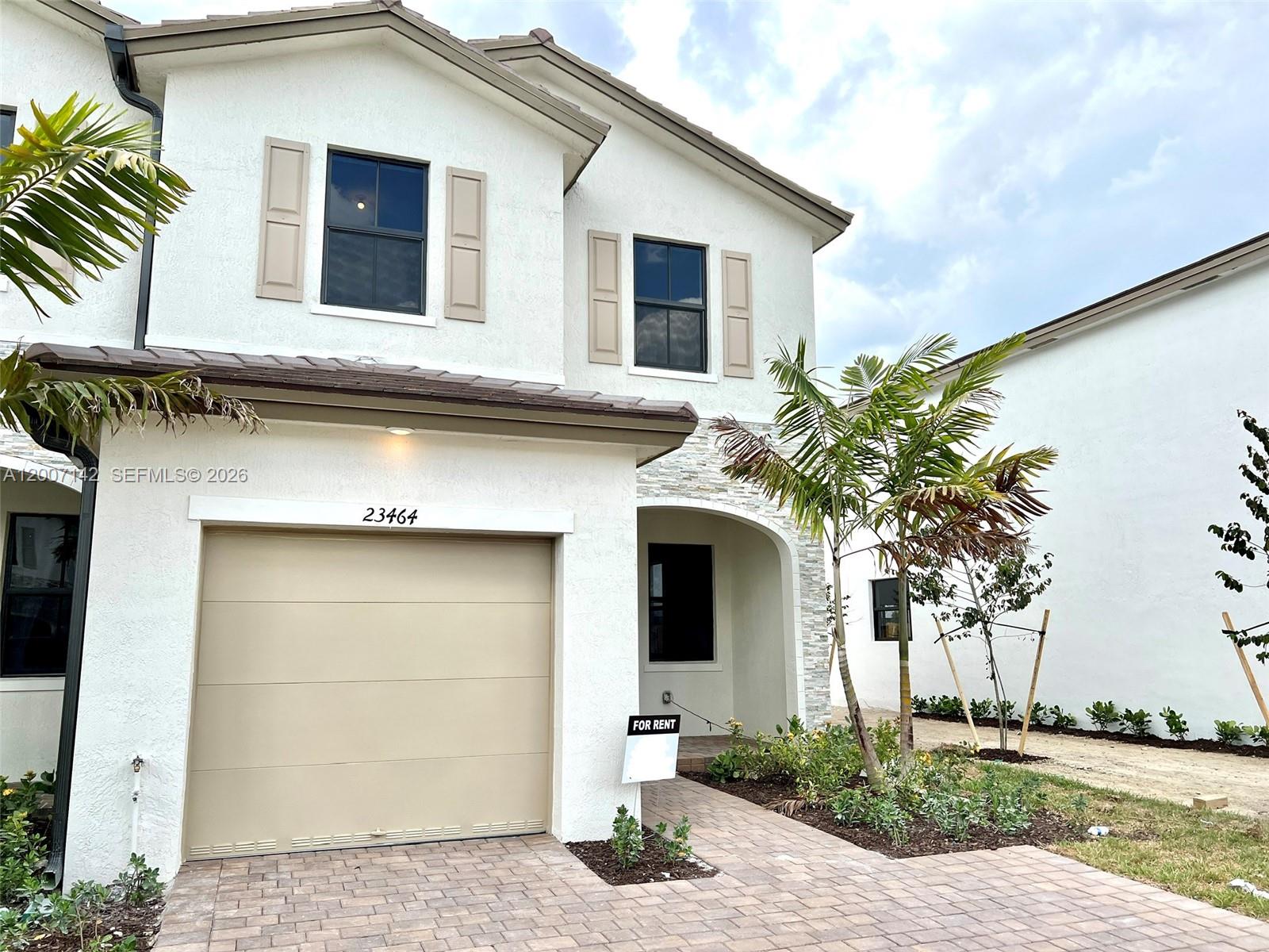 KENDALL ASSEMBLAGE SOUTH - Residential