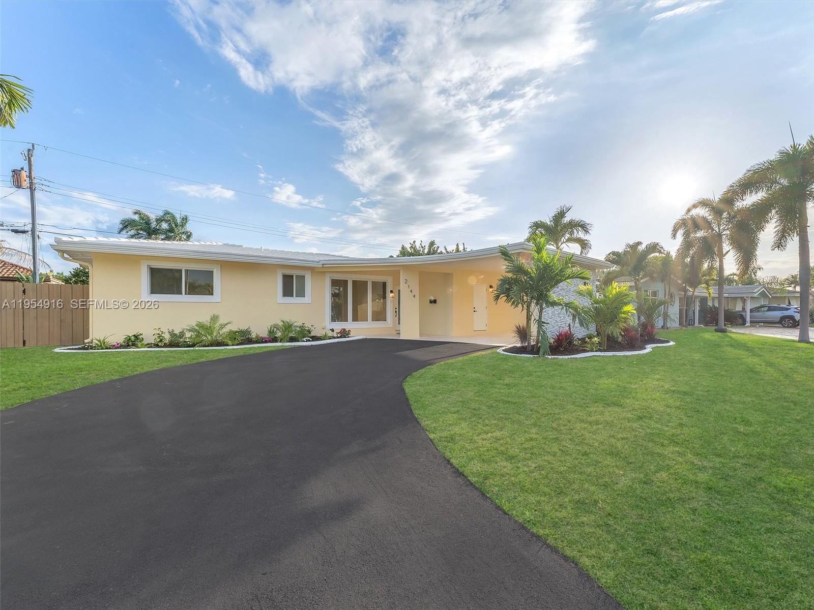 IMPERIAL POINT 1 SEC - Residential