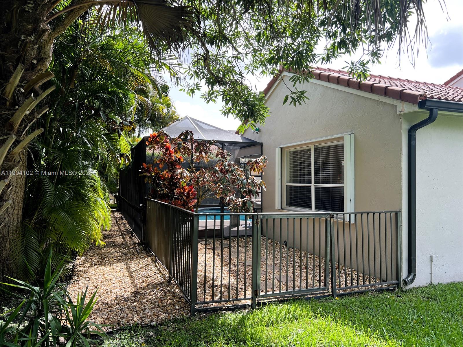 WATERFORD LANDING - Residential Lease