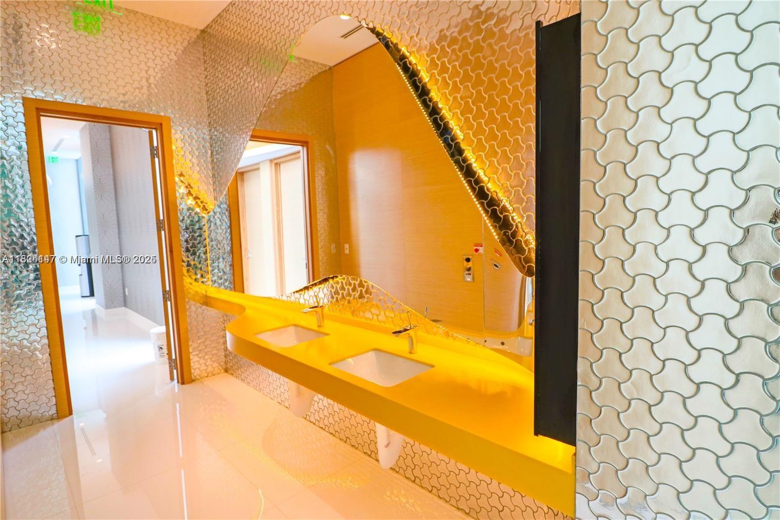 PARAISO BAYVIEWS CONDO - Residential