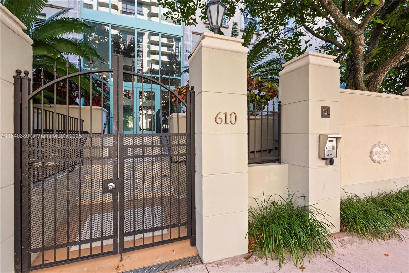 610 Valencia Ave 503