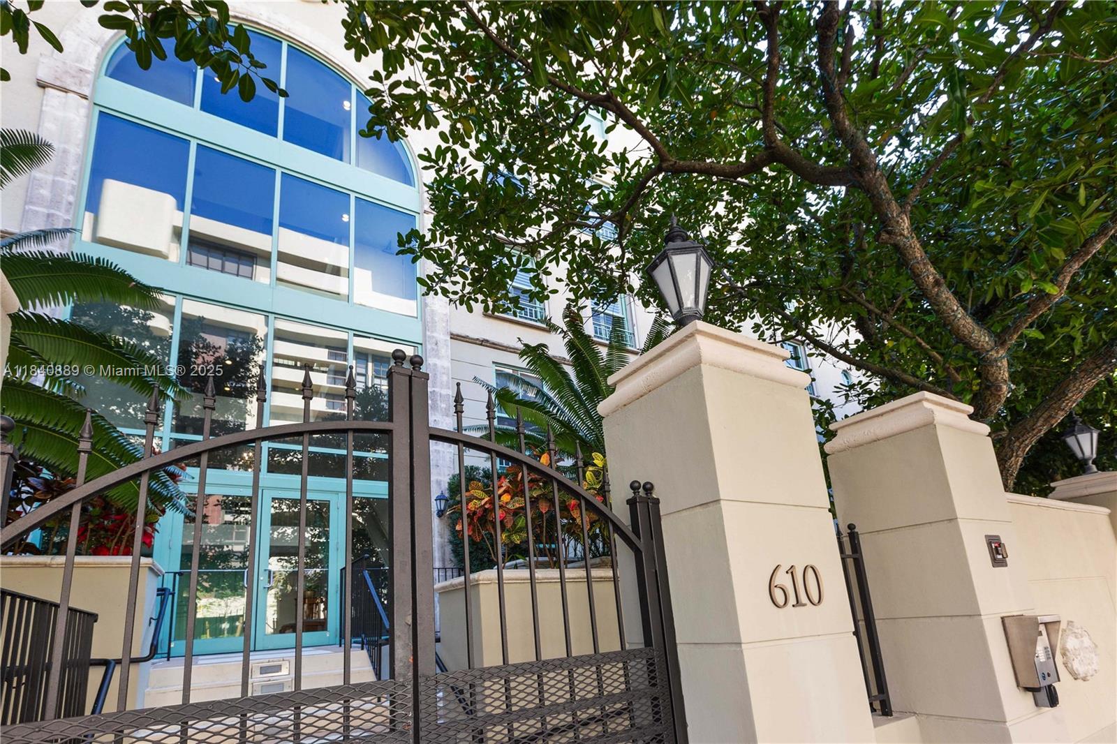 610 Valencia Ave 503