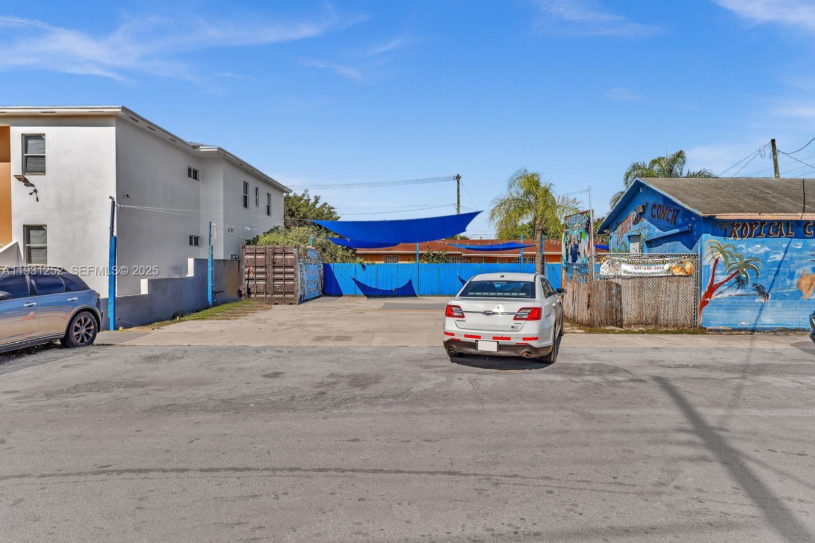 NO MIAMI ESTATES - Residential