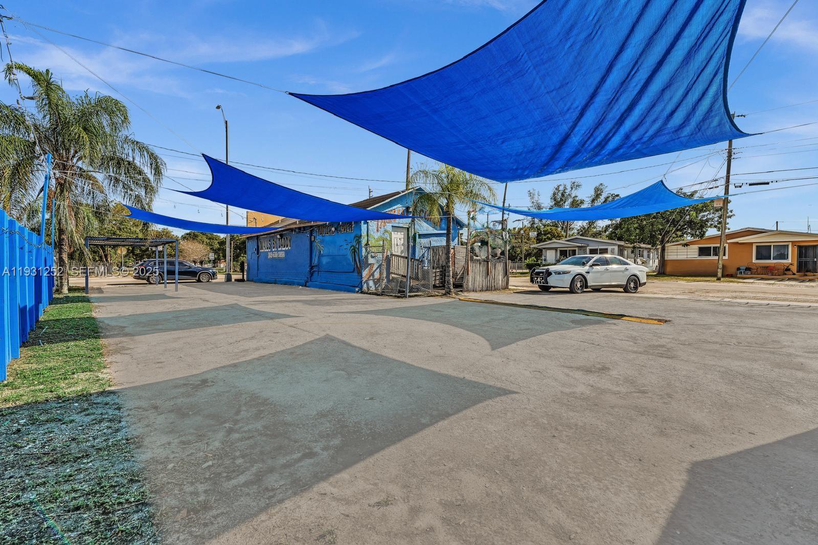 NO MIAMI ESTATES - Residential