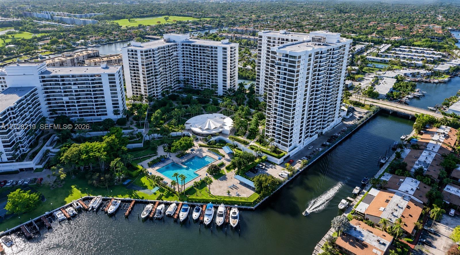 View photos, virtual tours, details... 2500 Parkview Dr 1815