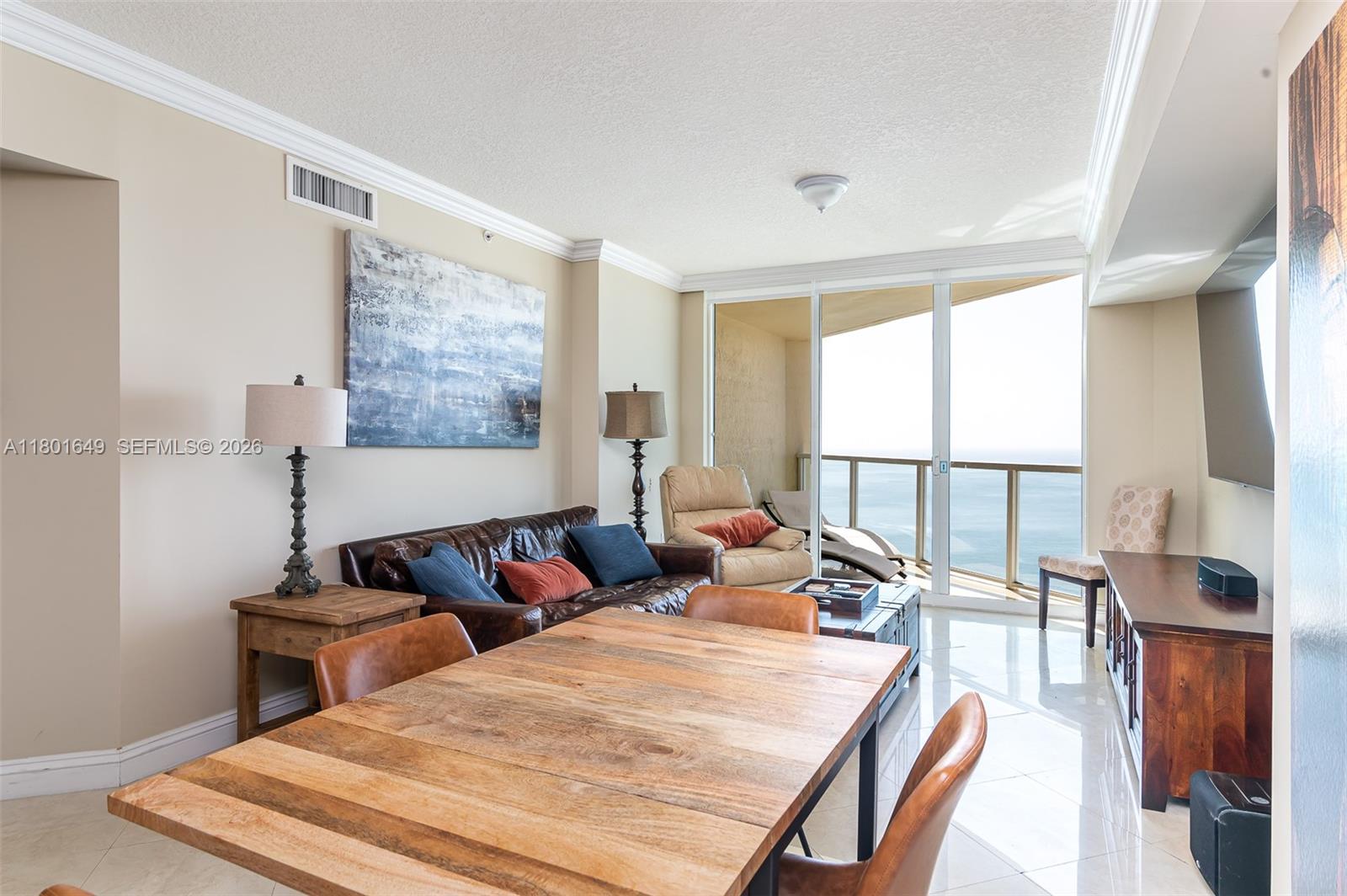 LA PERLA CONDO - Residential