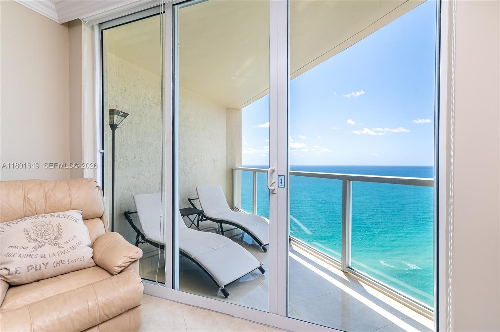 LA PERLA CONDO - Residential