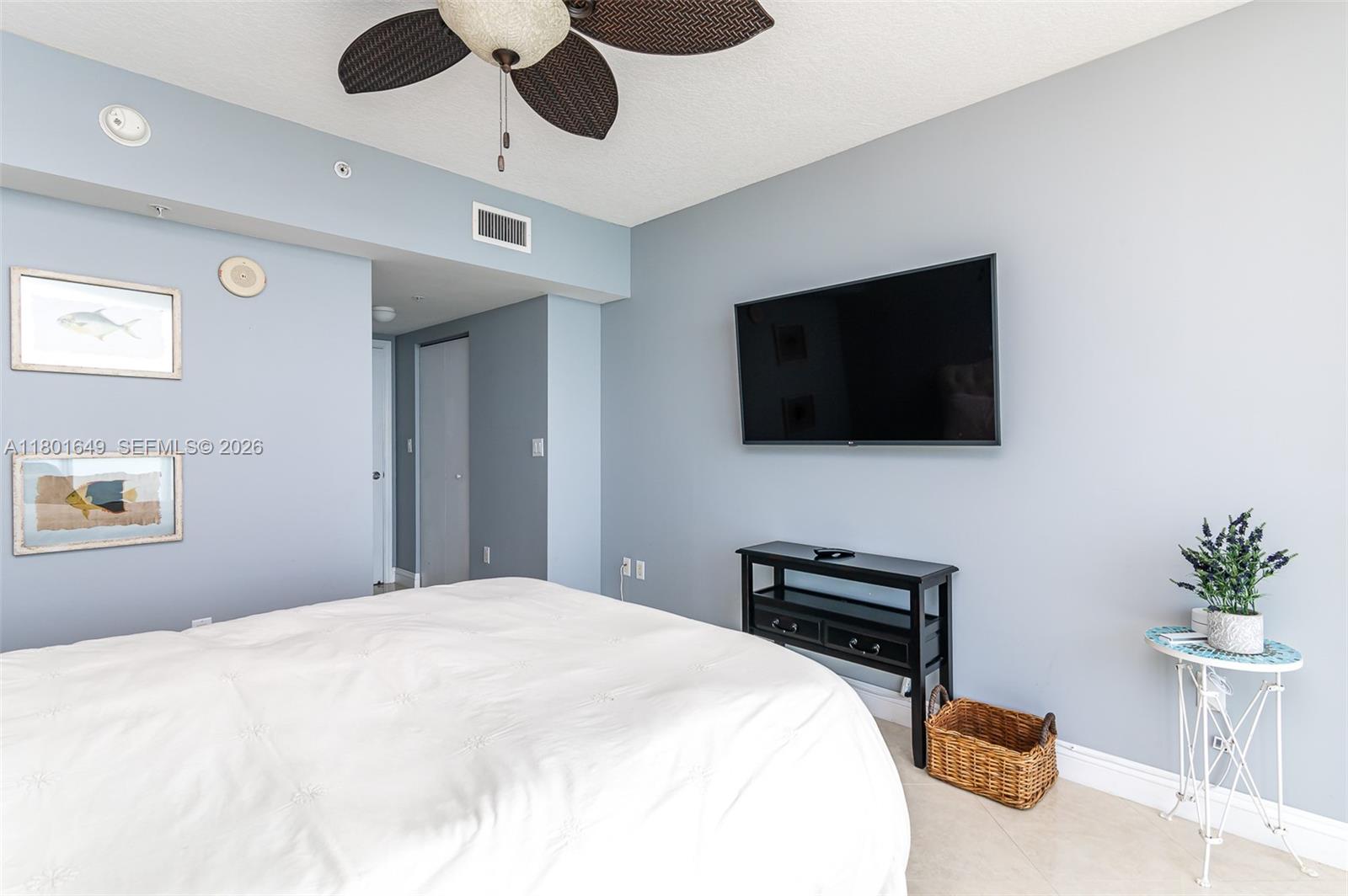 LA PERLA CONDO - Residential
