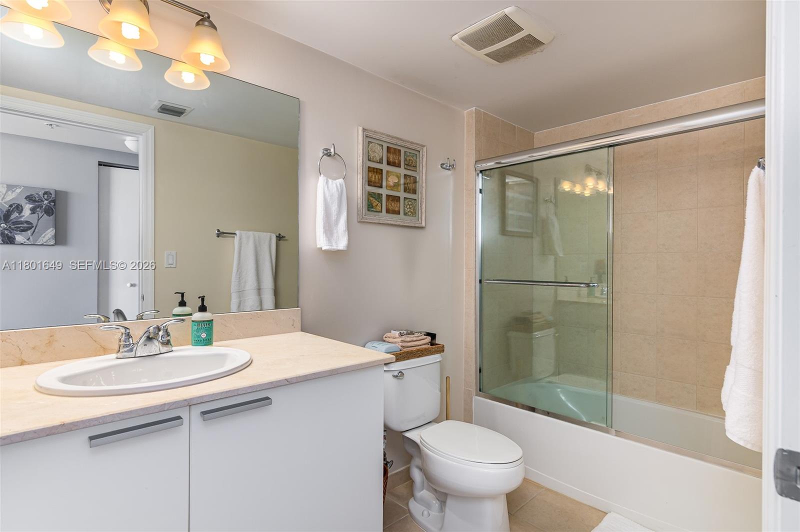 LA PERLA CONDO - Residential