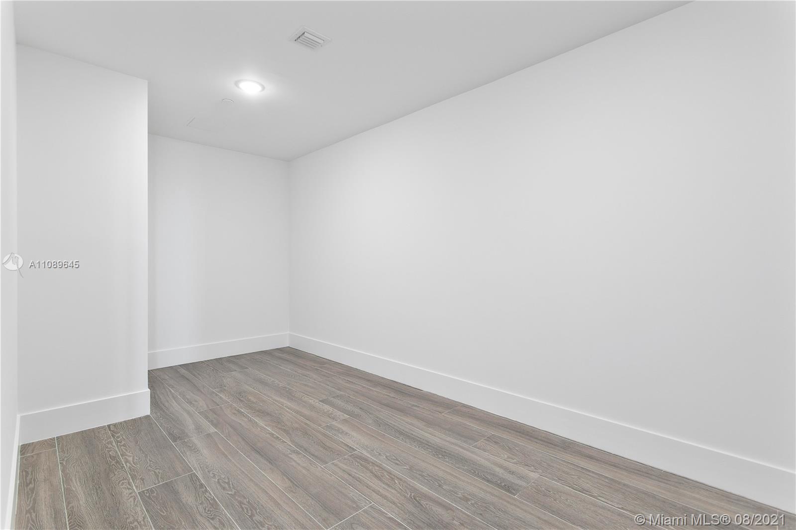 Elysee Condo - Residential