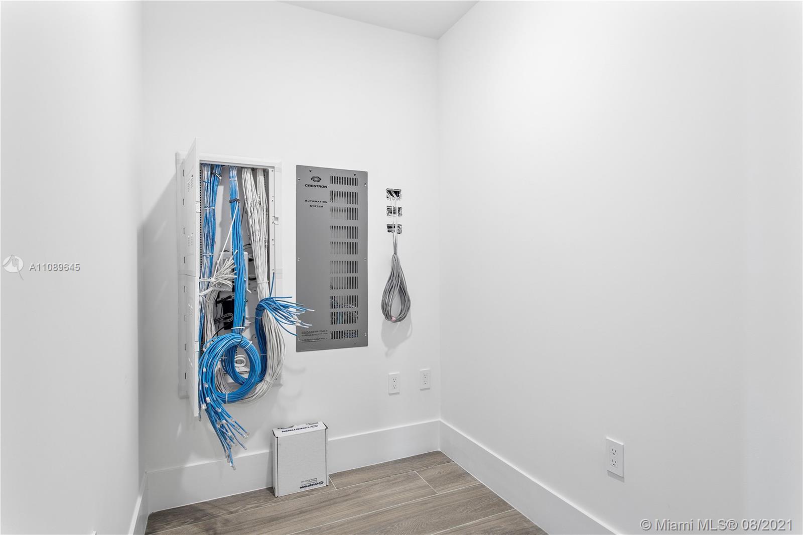 Elysee Condo - Residential