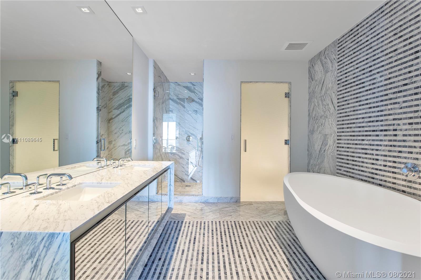 Elysee Condo - Residential