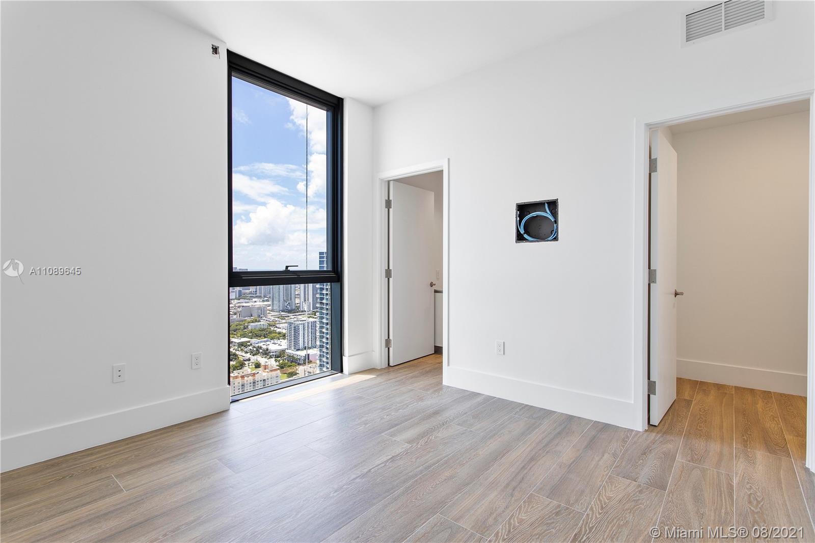 Elysee Condo - Residential