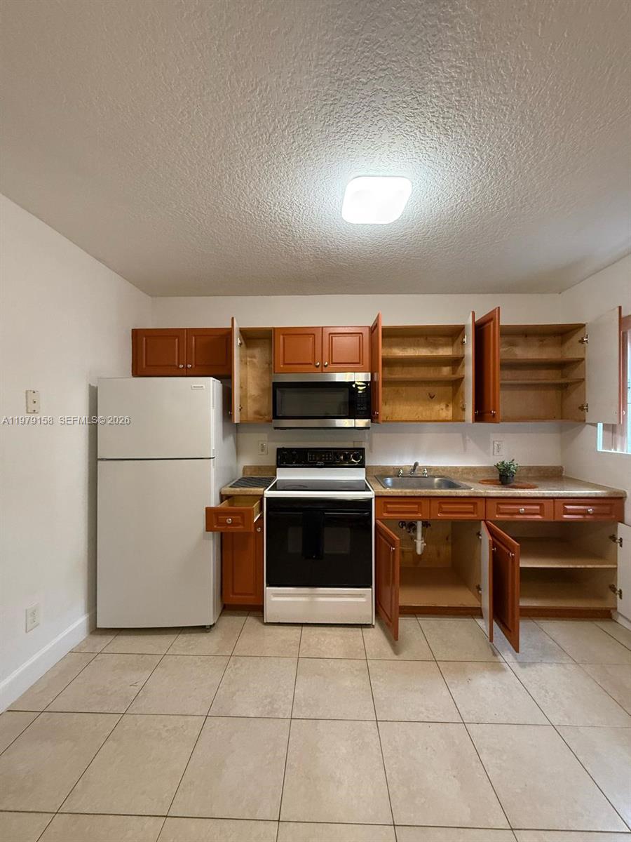 NORTH WEST LAUDERDALE ADD - Residential Lease