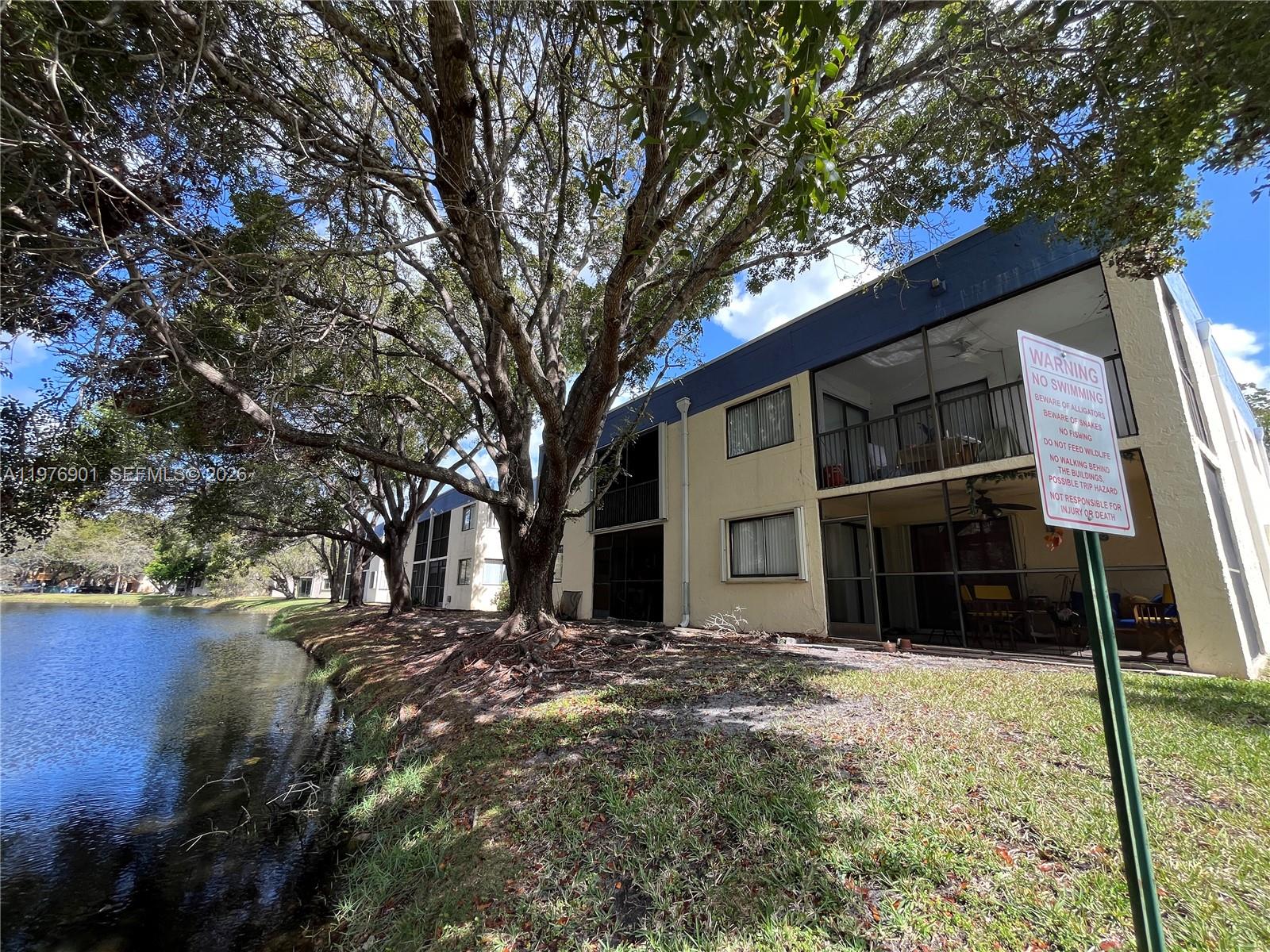 RACQUET CLUB VILLAGE APAR - Residential