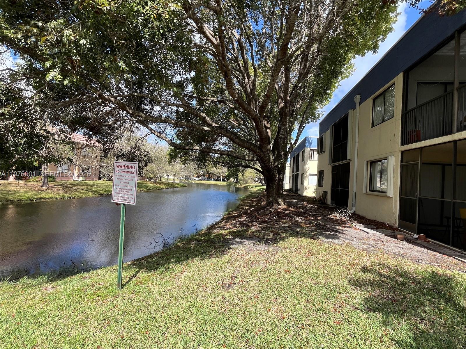 RACQUET CLUB VILLAGE APAR - Residential