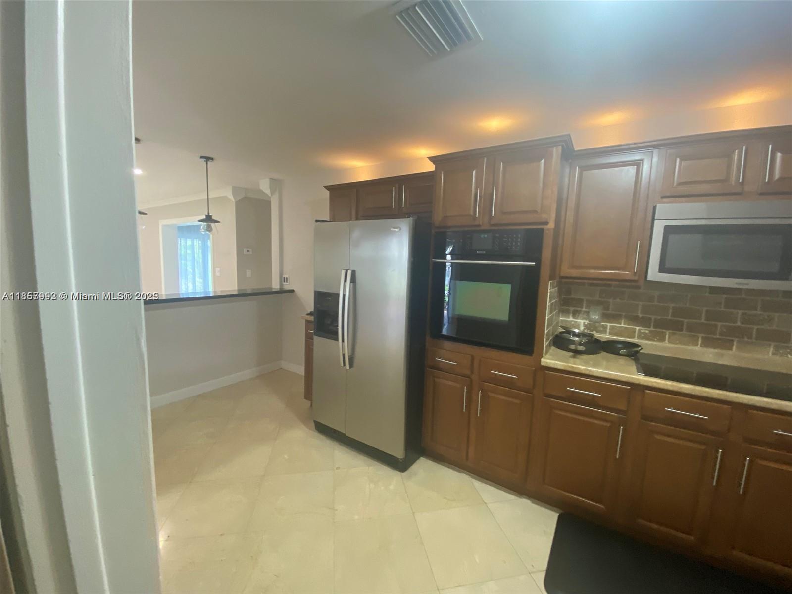 CORAL HEIGHTS SEC 1 - Residential Lease