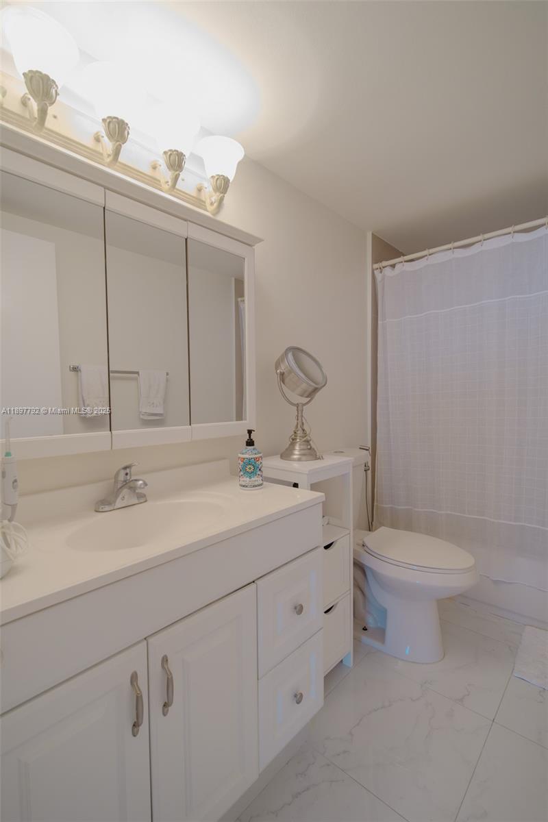 OLYMPUS CONDO PHASE - Residential