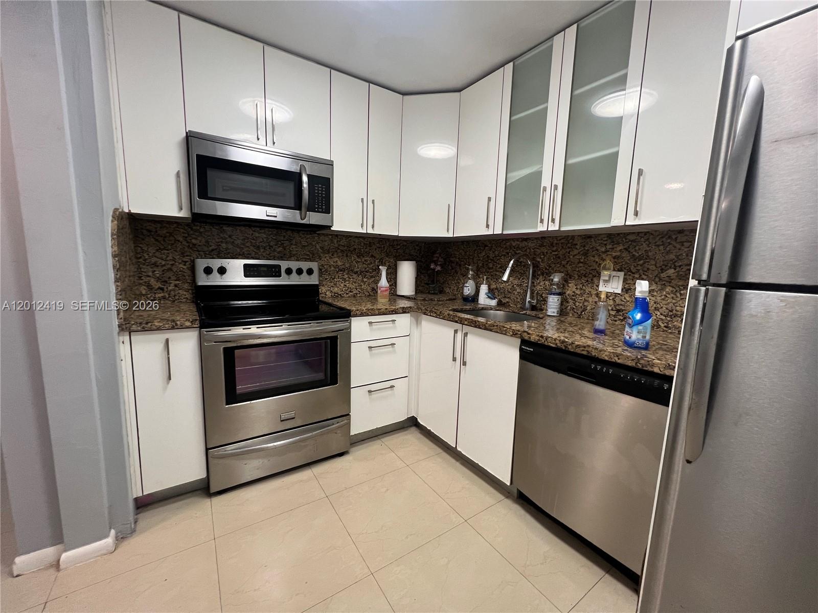 IMPERIAL TOWERS NORTH CON - Residential Lease