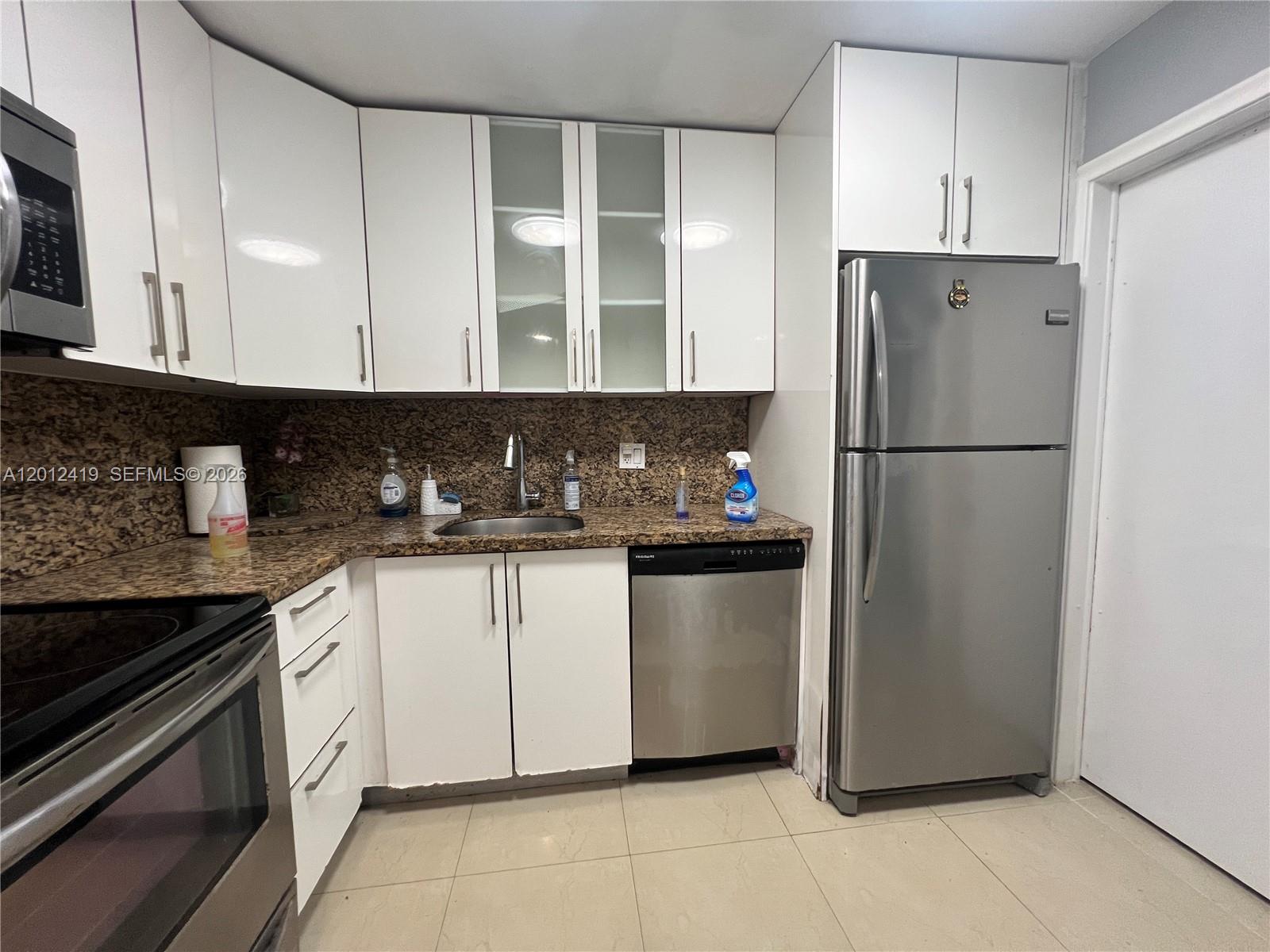 IMPERIAL TOWERS NORTH CON - Residential Lease