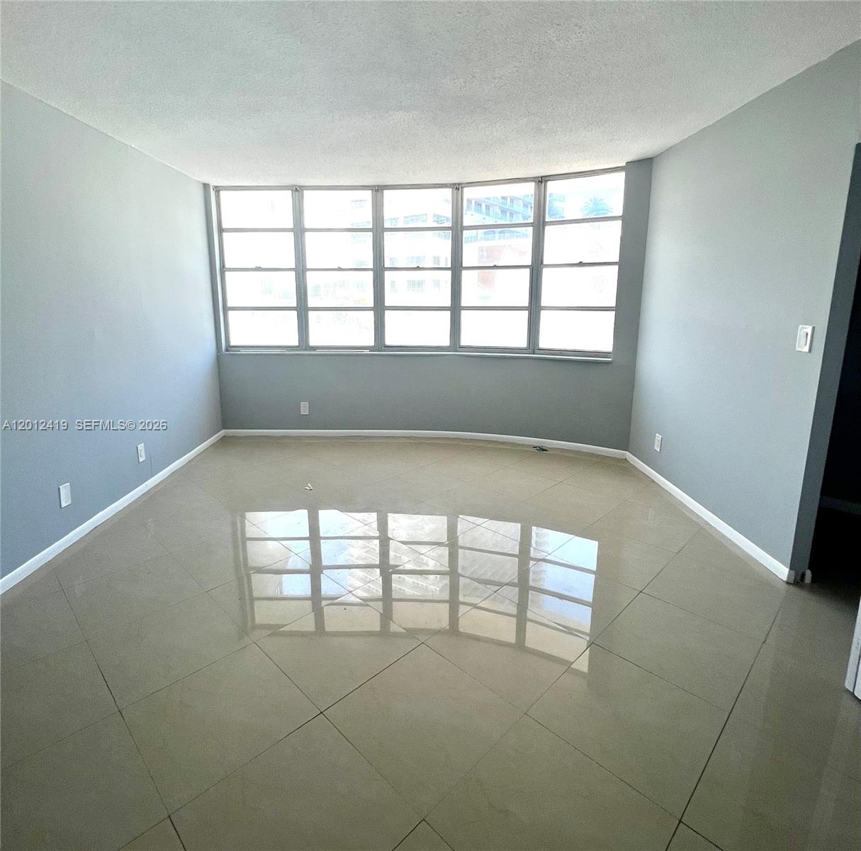 IMPERIAL TOWERS NORTH CON - Residential Lease