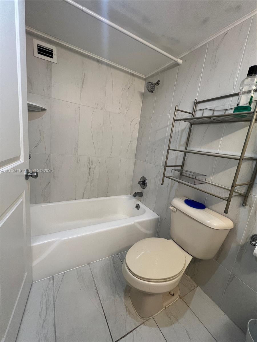 IMPERIAL TOWERS NORTH CON - Residential Lease