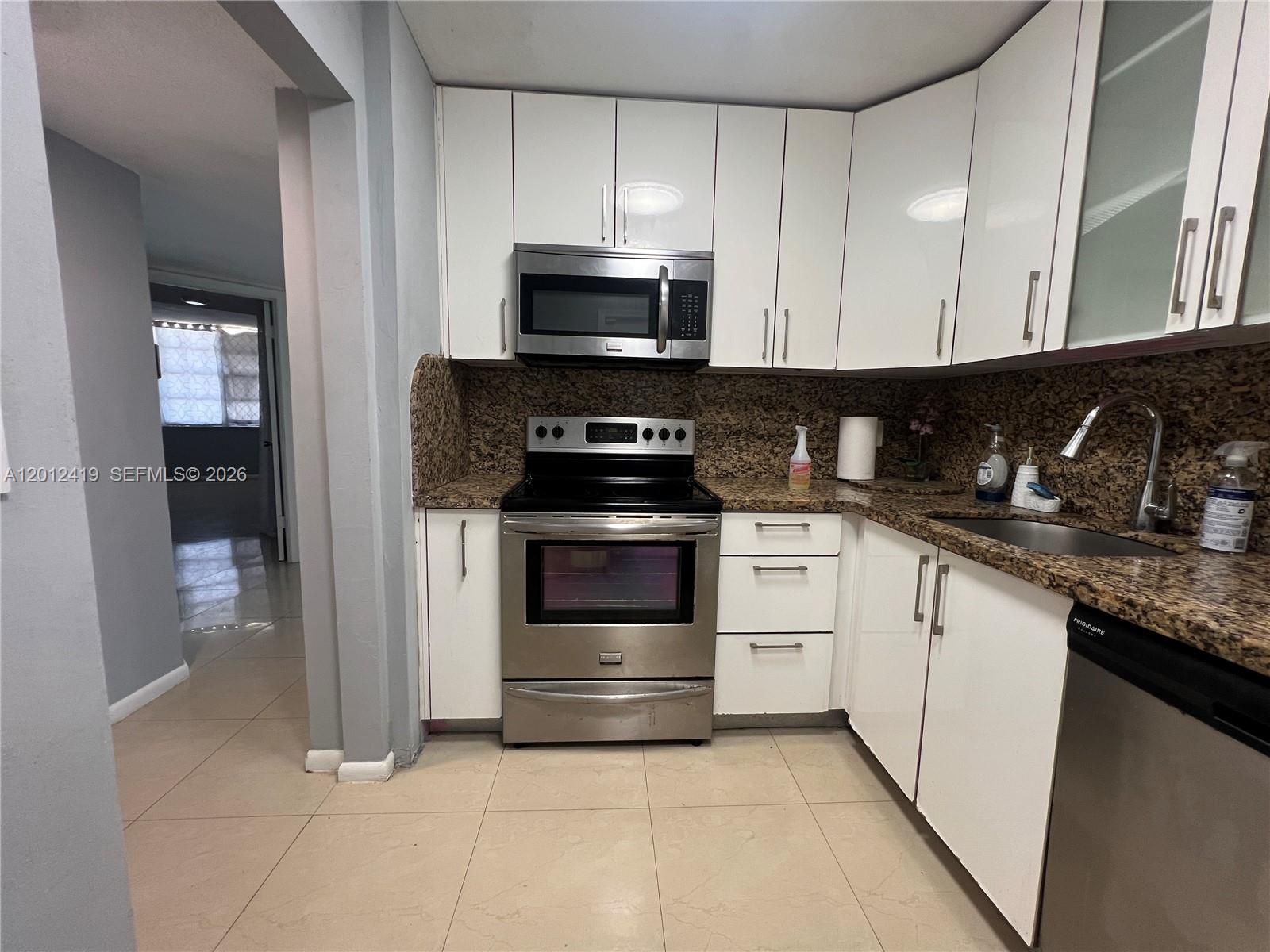 IMPERIAL TOWERS NORTH CON - Residential Lease