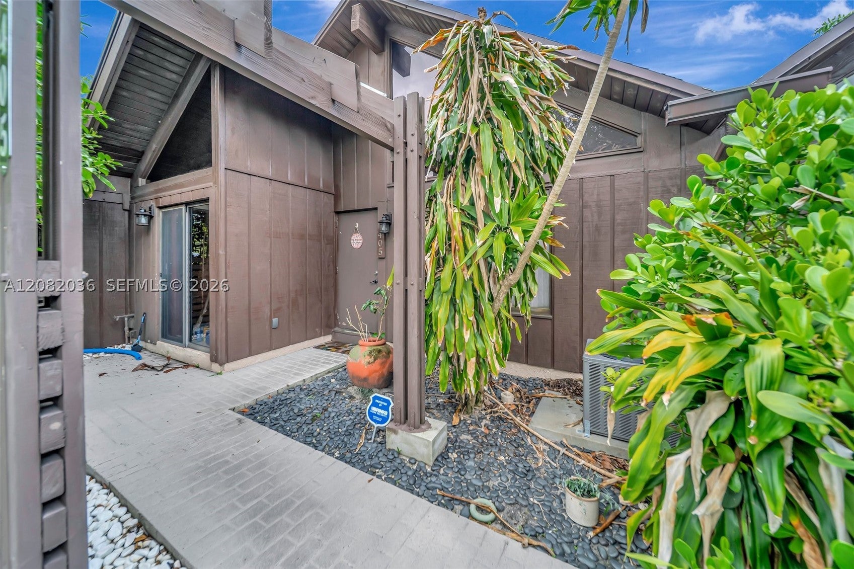 405 N University Dr 3-12