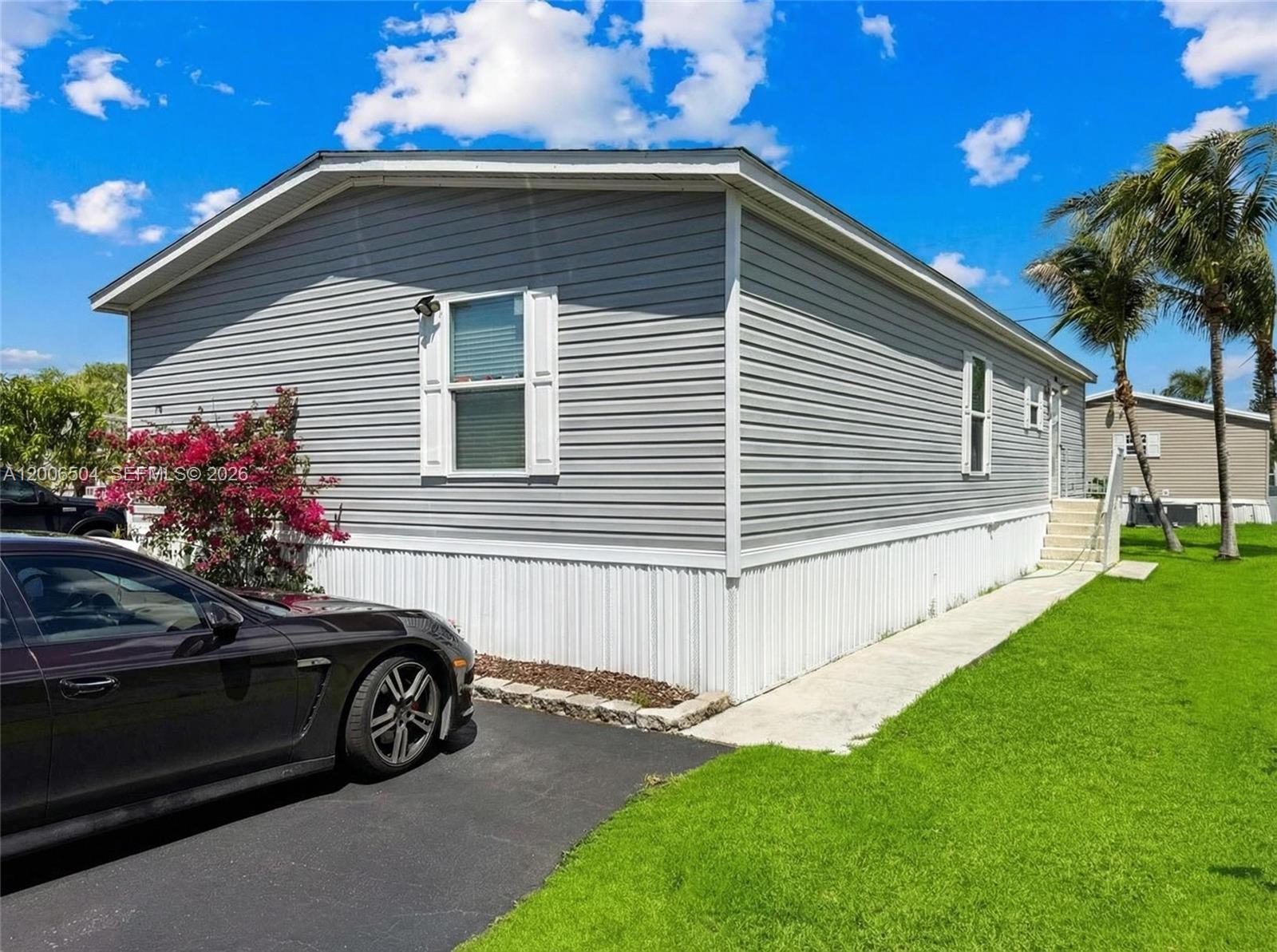 Palm Gardens - Residential