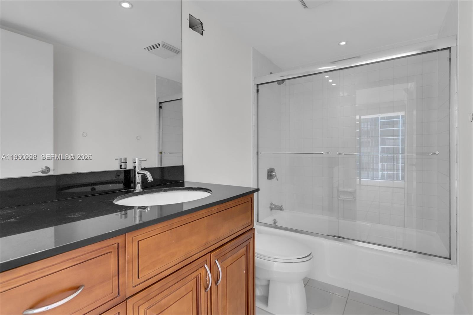 BRICKELL PLACE CONDO - Residential Lease