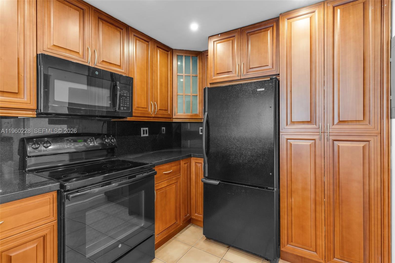 BRICKELL PLACE CONDO - Residential Lease