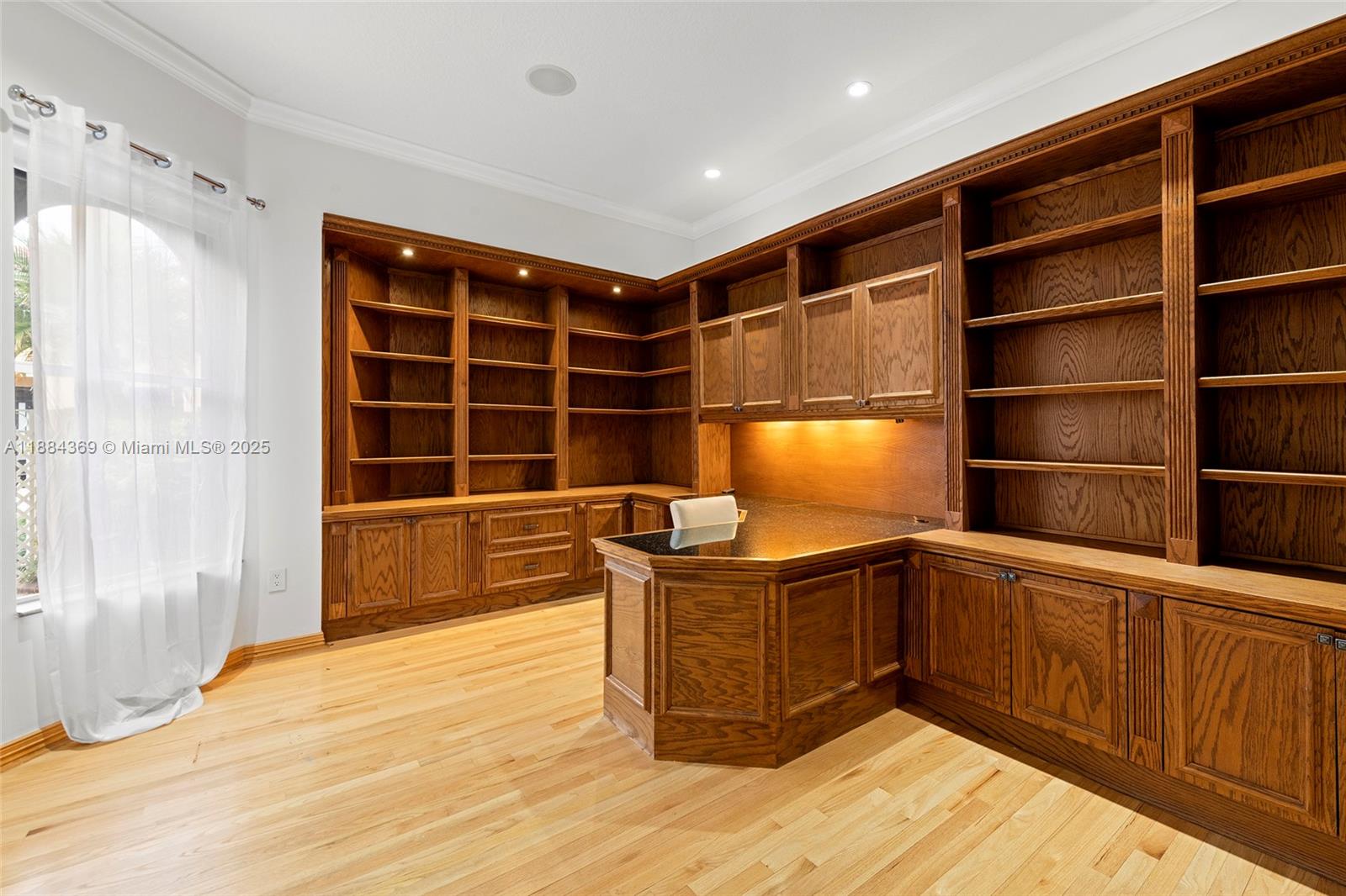 ISLAND WAY ADDN - Residential Lease