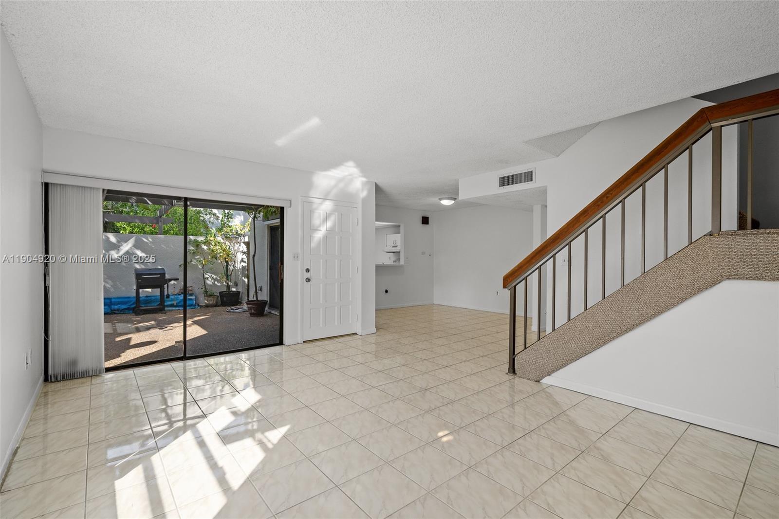 OASIS CONDO NO 3 - Residential Lease