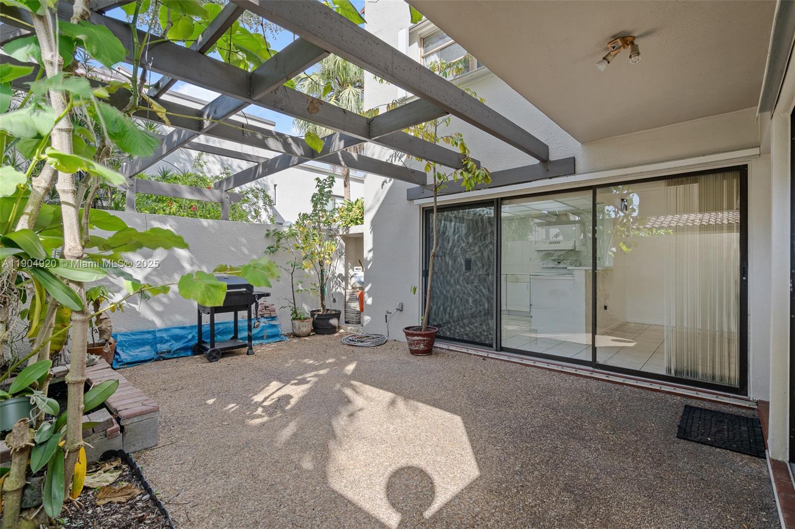 OASIS CONDO NO 3 - Residential Lease