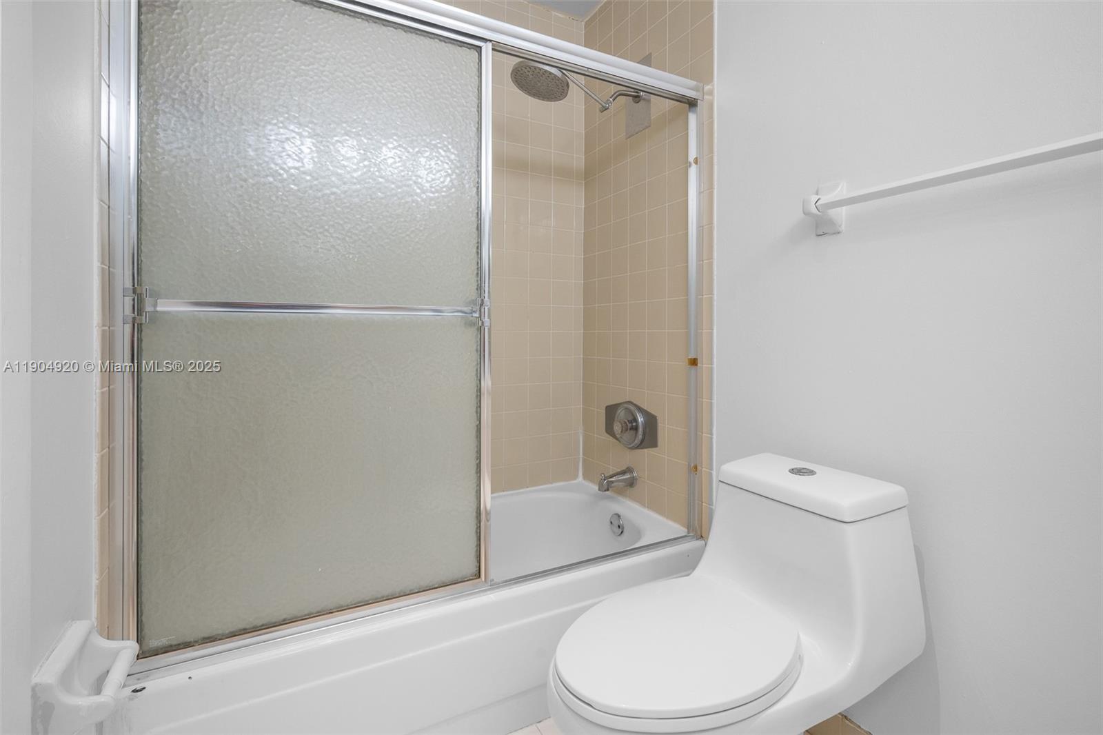 OASIS CONDO NO 3 - Residential Lease