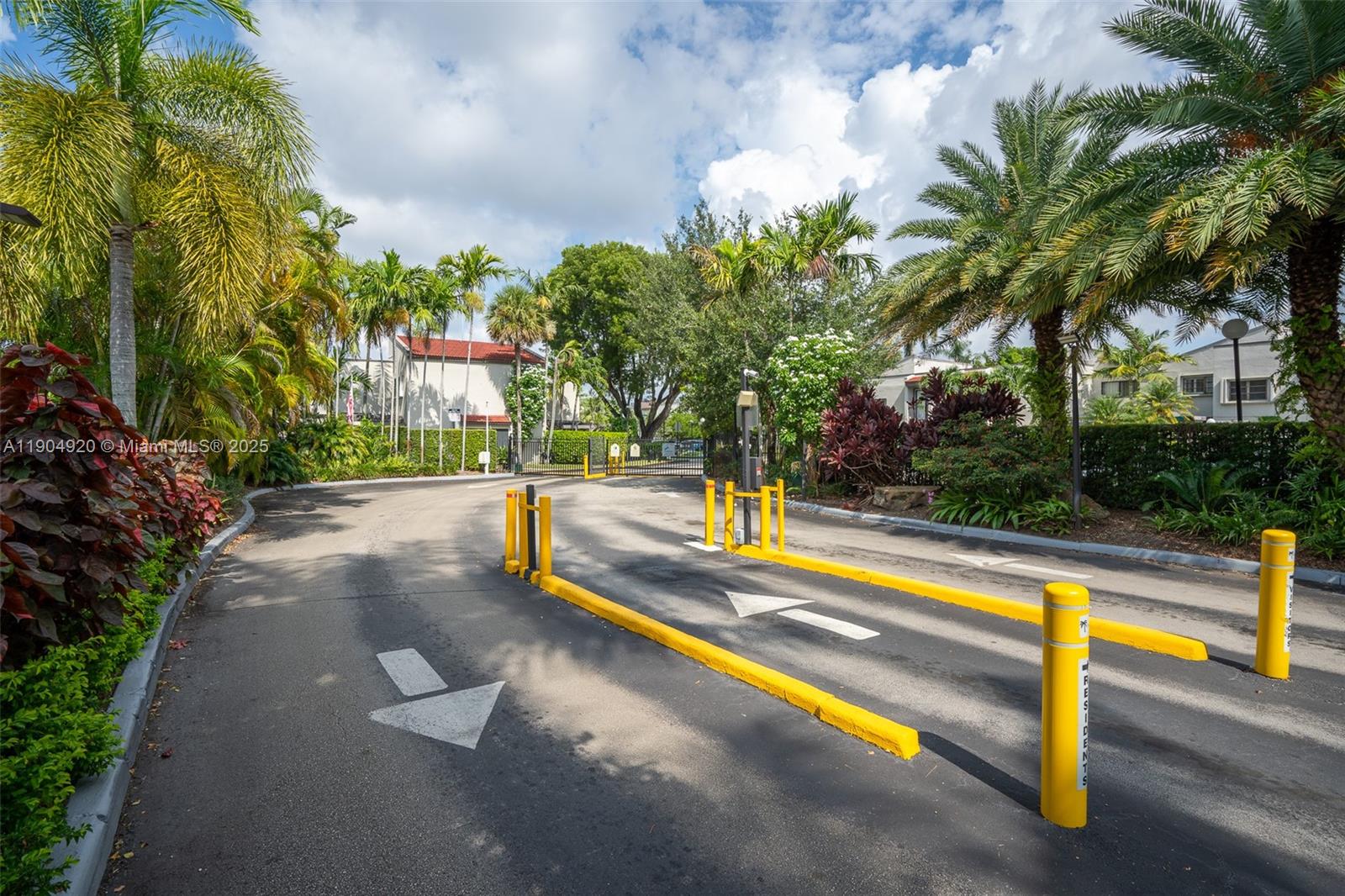 OASIS CONDO NO 3 - Residential Lease