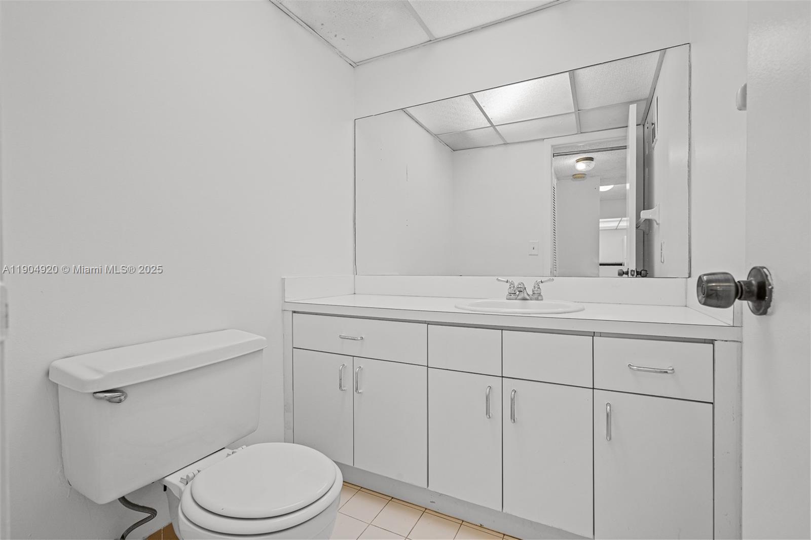 OASIS CONDO NO 3 - Residential Lease