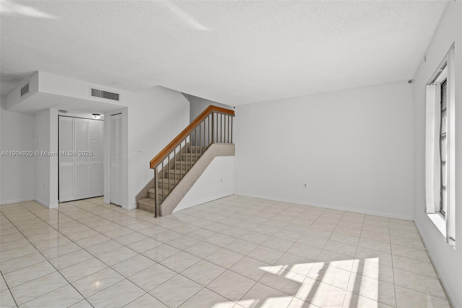 OASIS CONDO NO 3 - Residential Lease