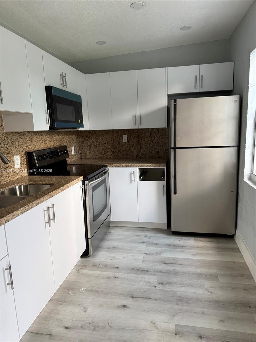 SECURITY HOMESITES - Residential Lease