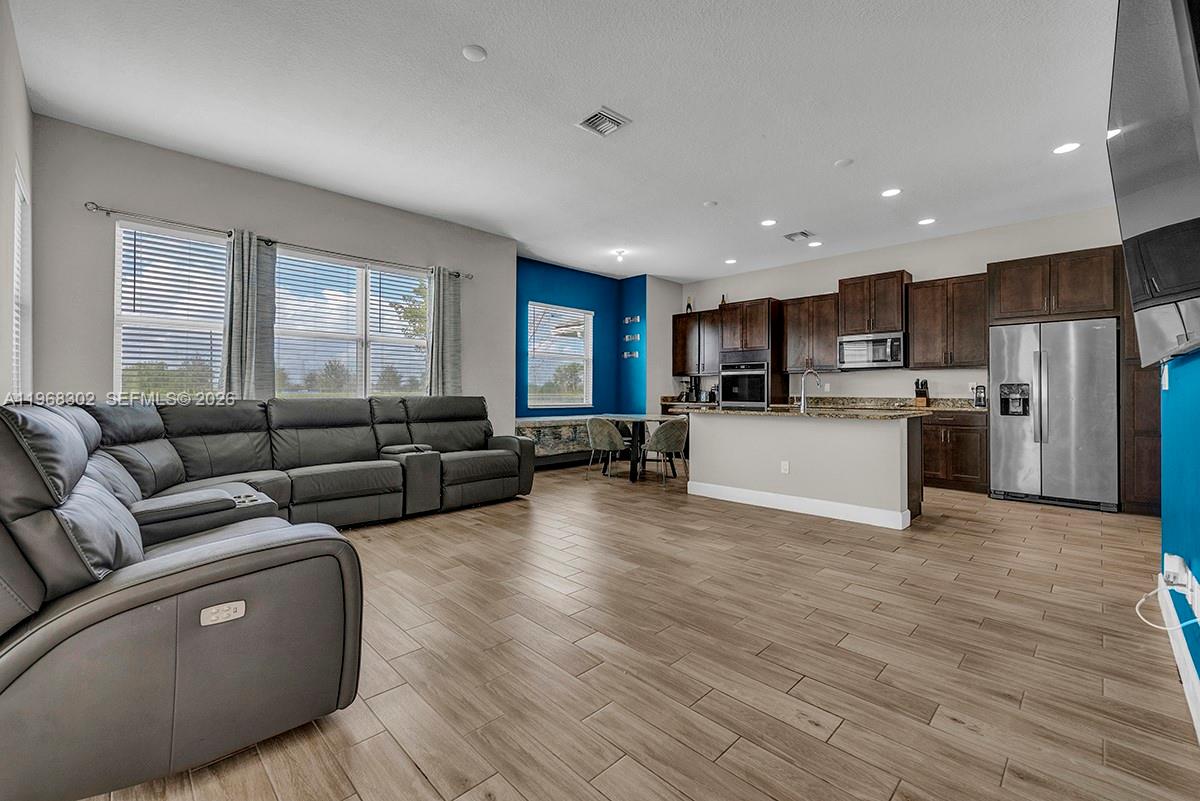 GROVES OF WESTLAKE - Residential