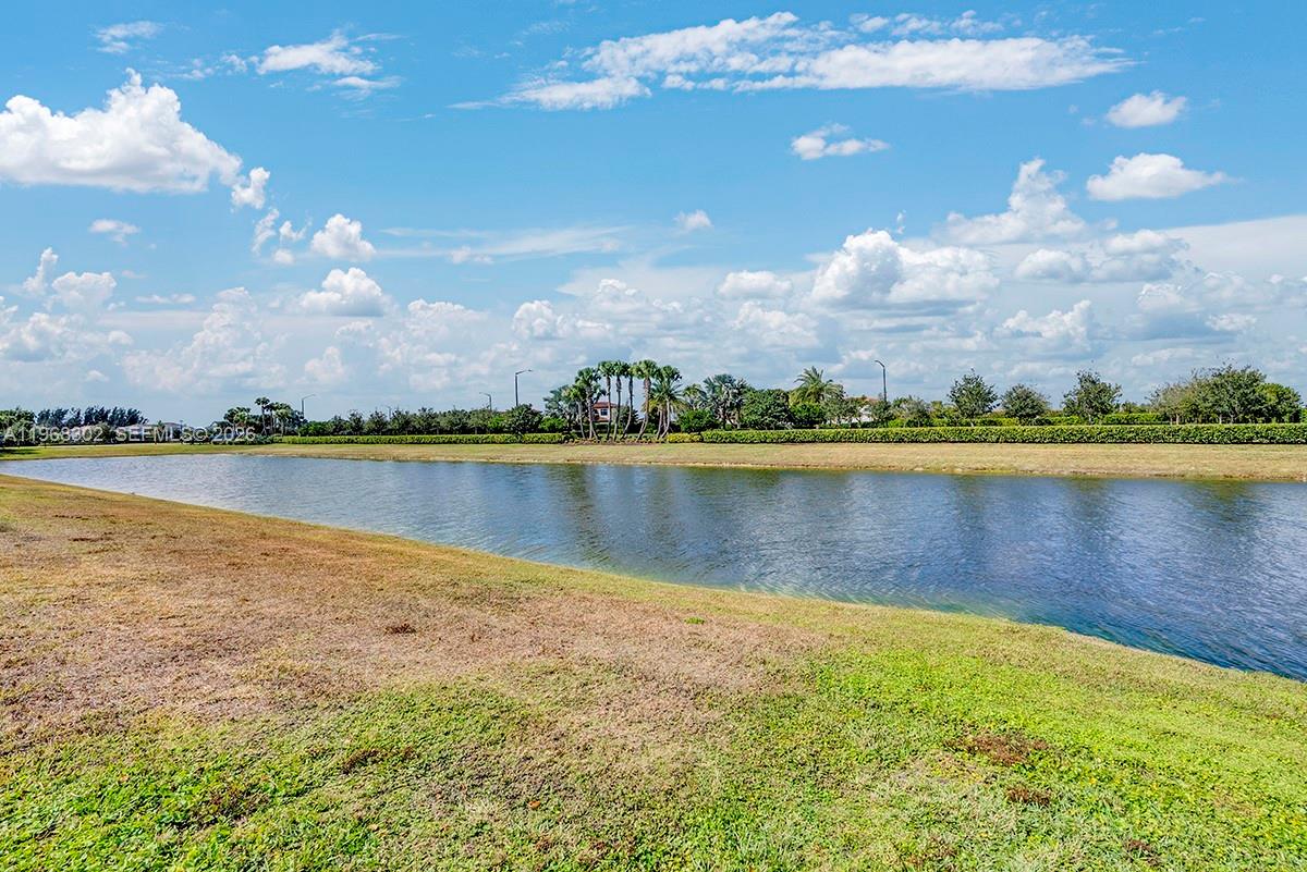 GROVES OF WESTLAKE - Residential