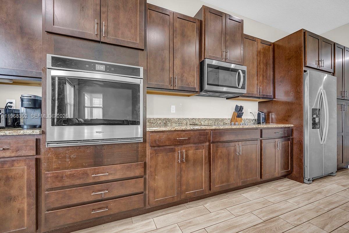 GROVES OF WESTLAKE - Residential