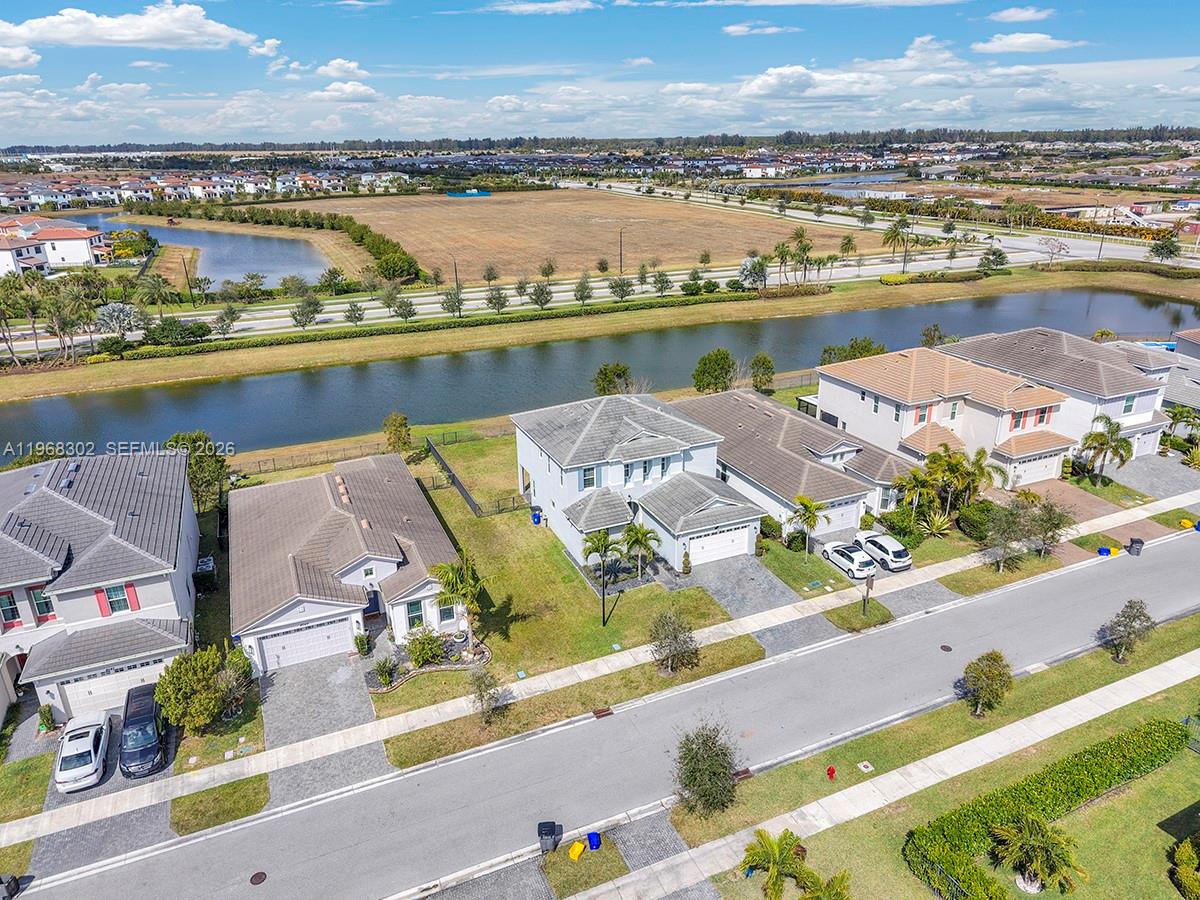 GROVES OF WESTLAKE - Residential