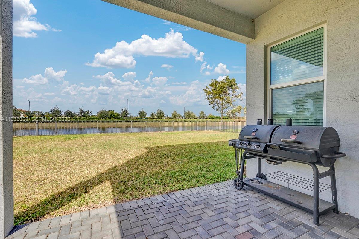 GROVES OF WESTLAKE - Residential