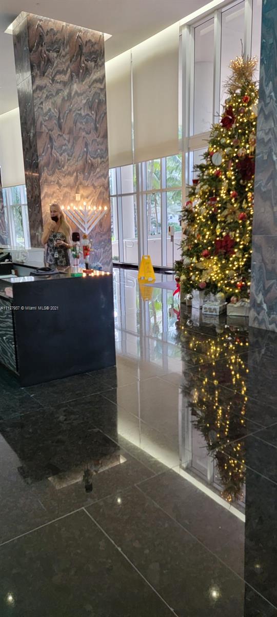 BEACH CLUB CONDO - Residential Lease