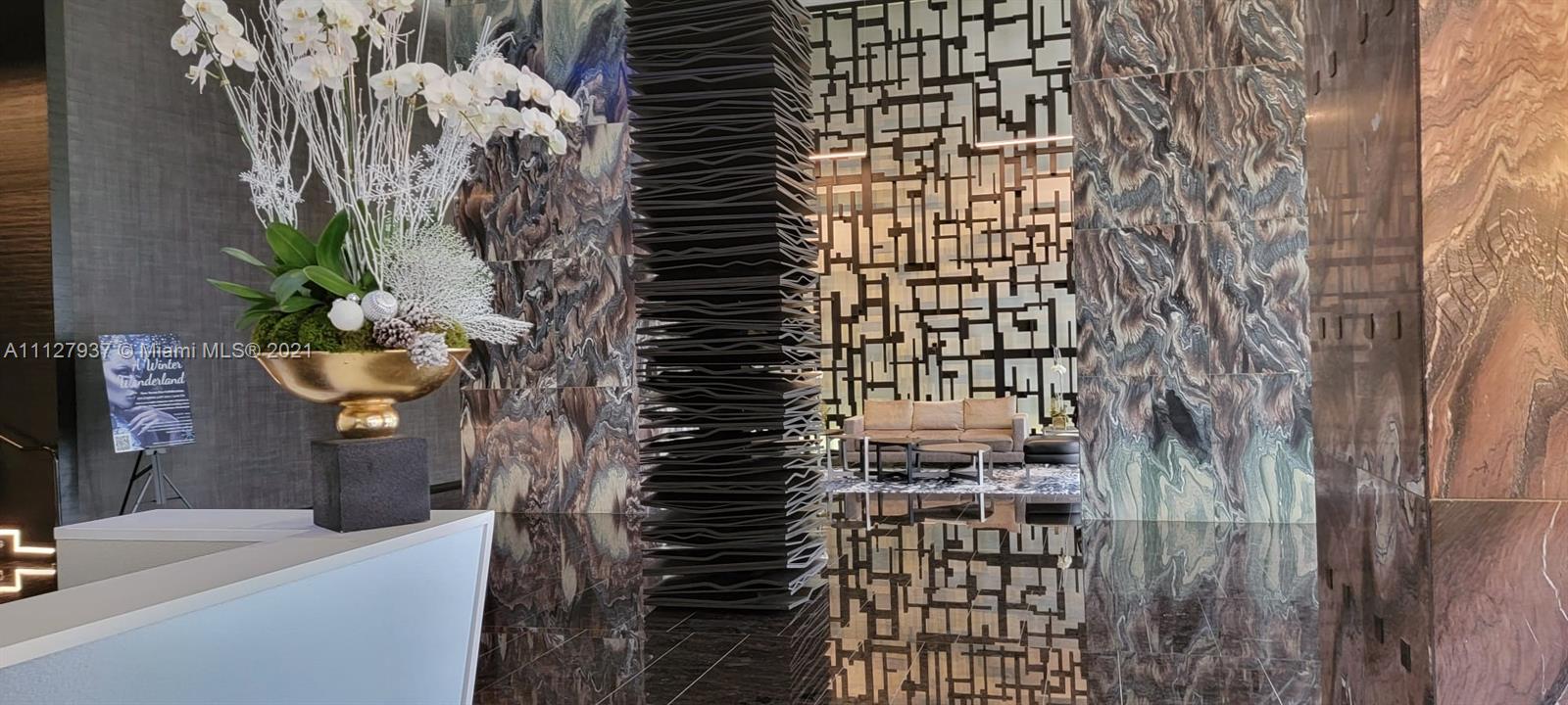 BEACH CLUB CONDO - Residential Lease