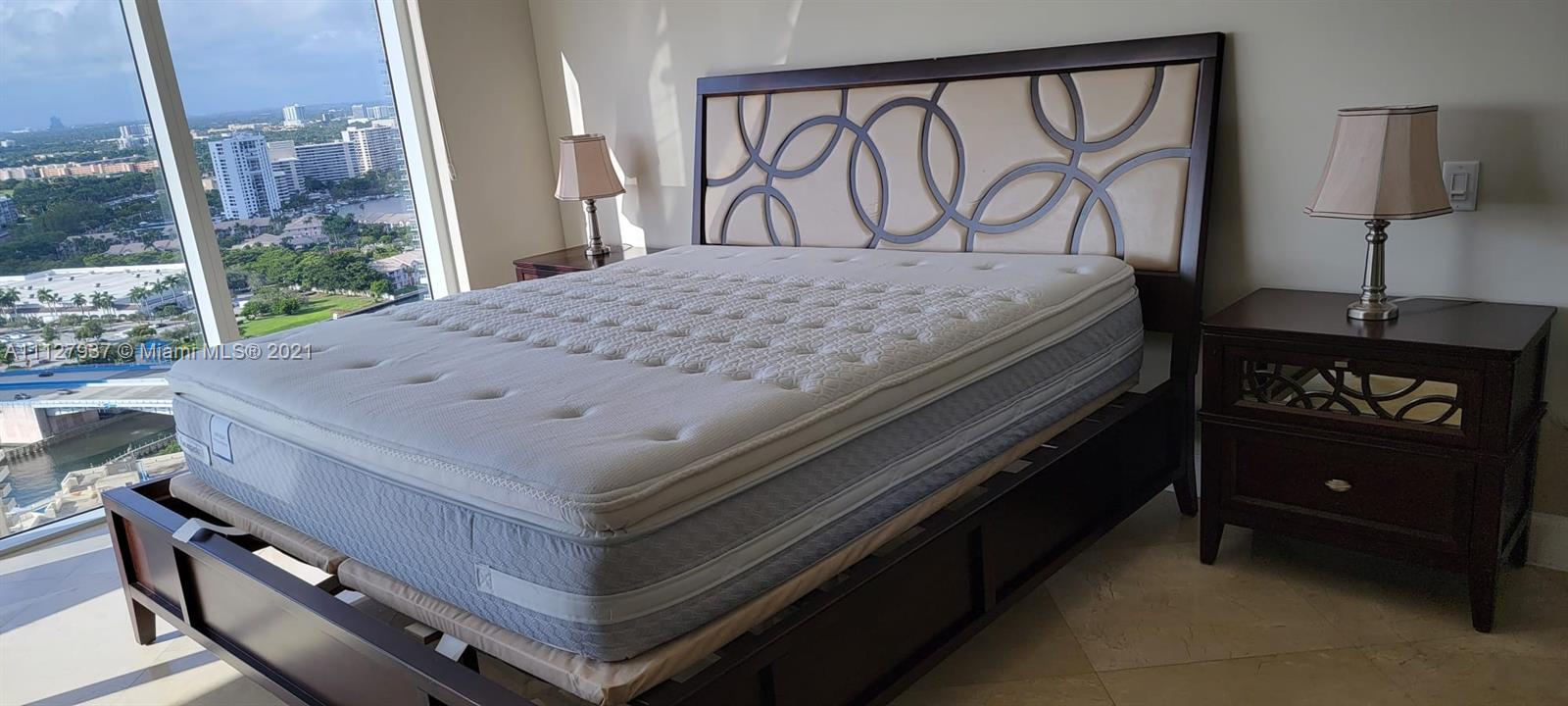 BEACH CLUB CONDO - Residential Lease