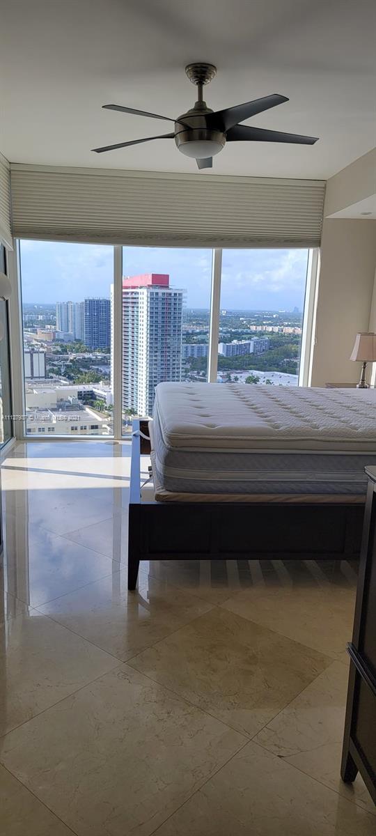 BEACH CLUB CONDO - Residential Lease